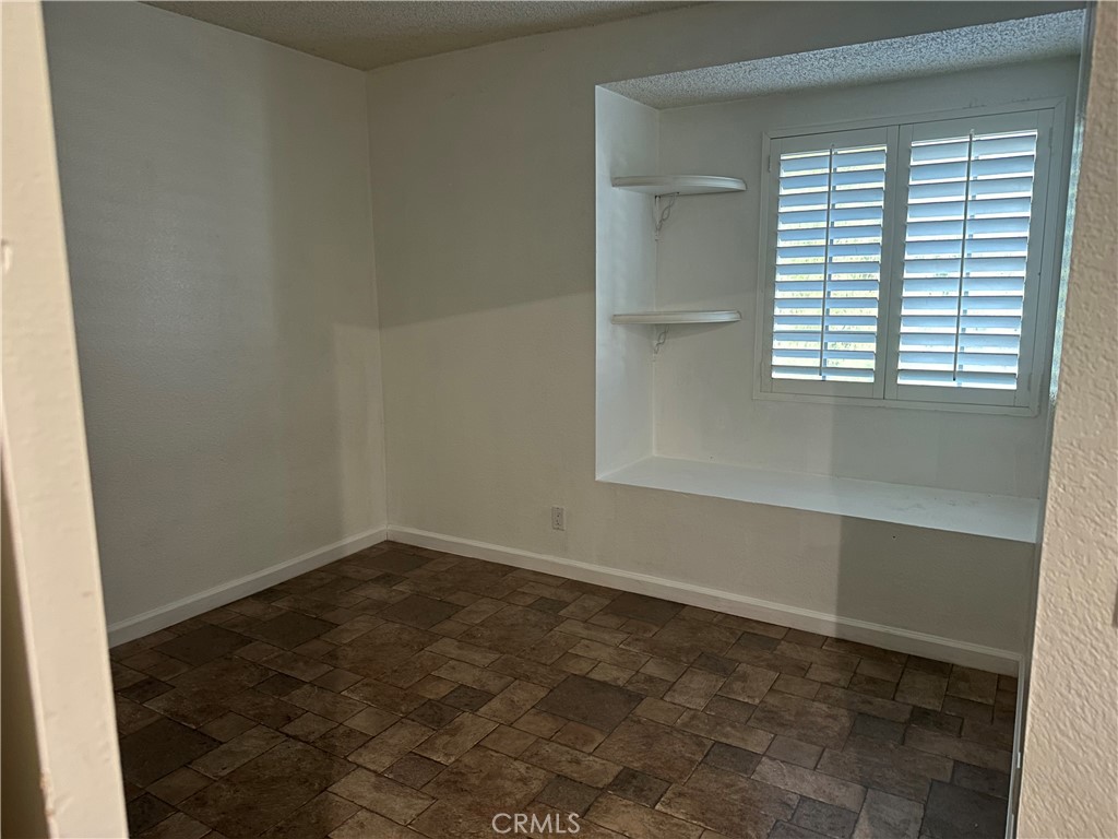 832 S Rexford Property Photo 5