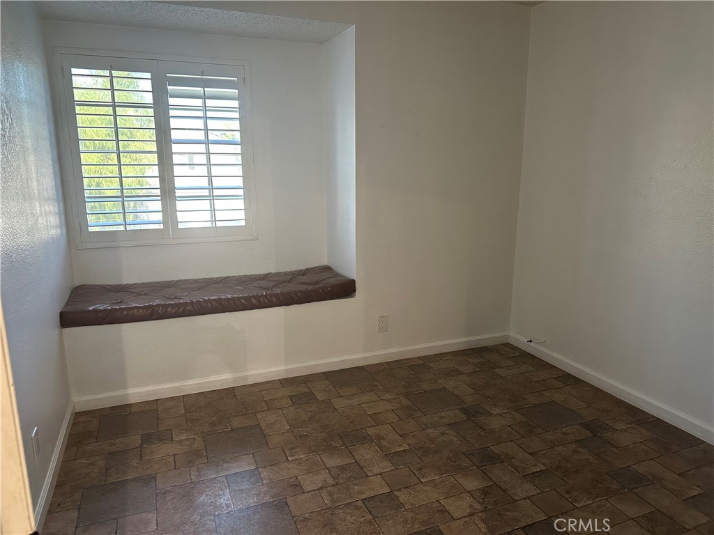 832 S Rexford Property Photo 6