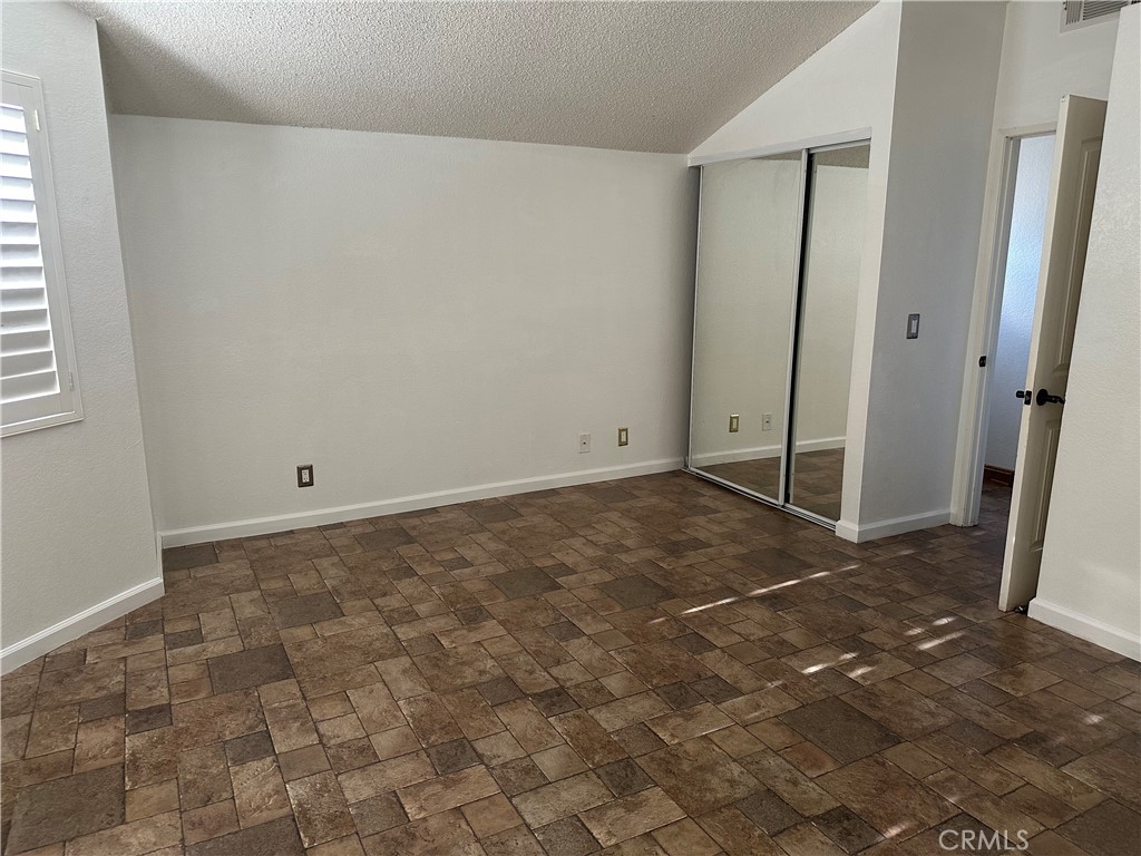832 S Rexford Property Photo 9