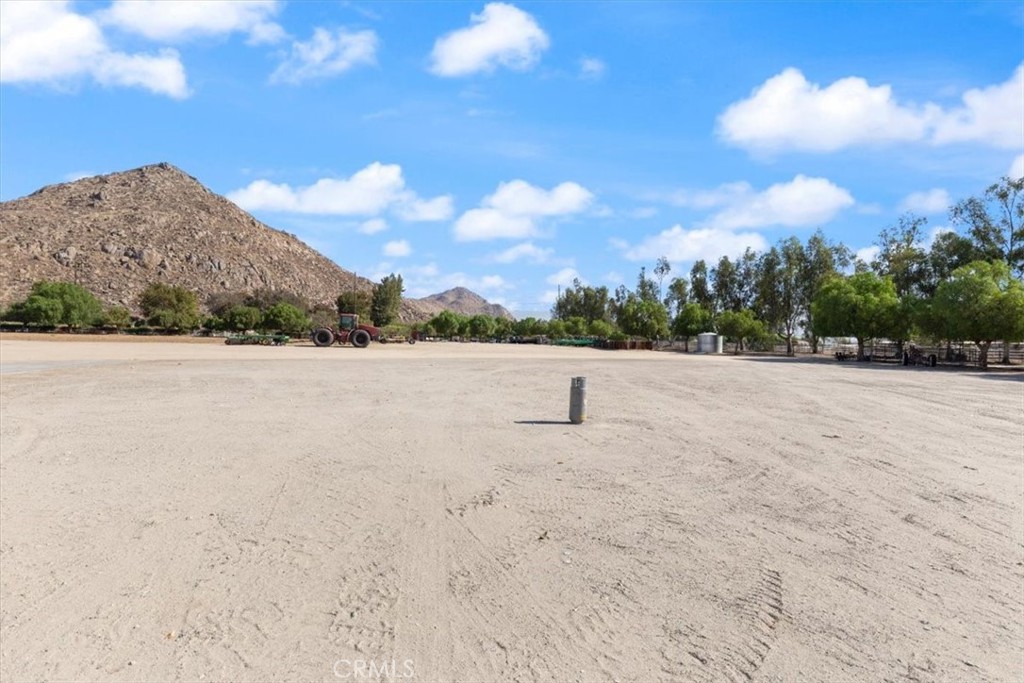 25210 California Property Photo 43