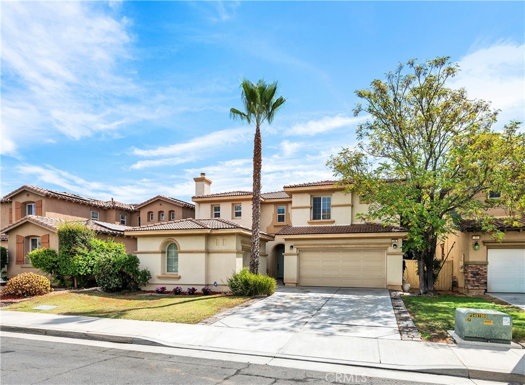 19 Plaza Lucerna Property Photo 1