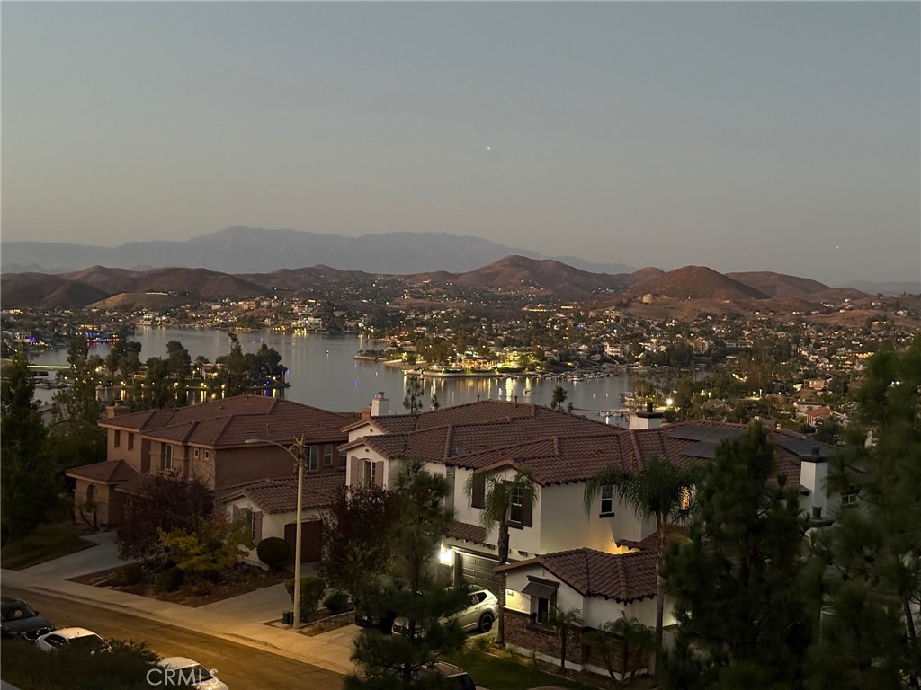 19 Plaza Lucerna Property Photo 2