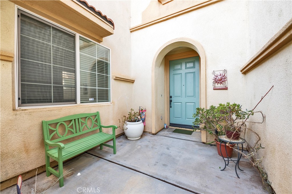19 Plaza Lucerna Property Photo 3