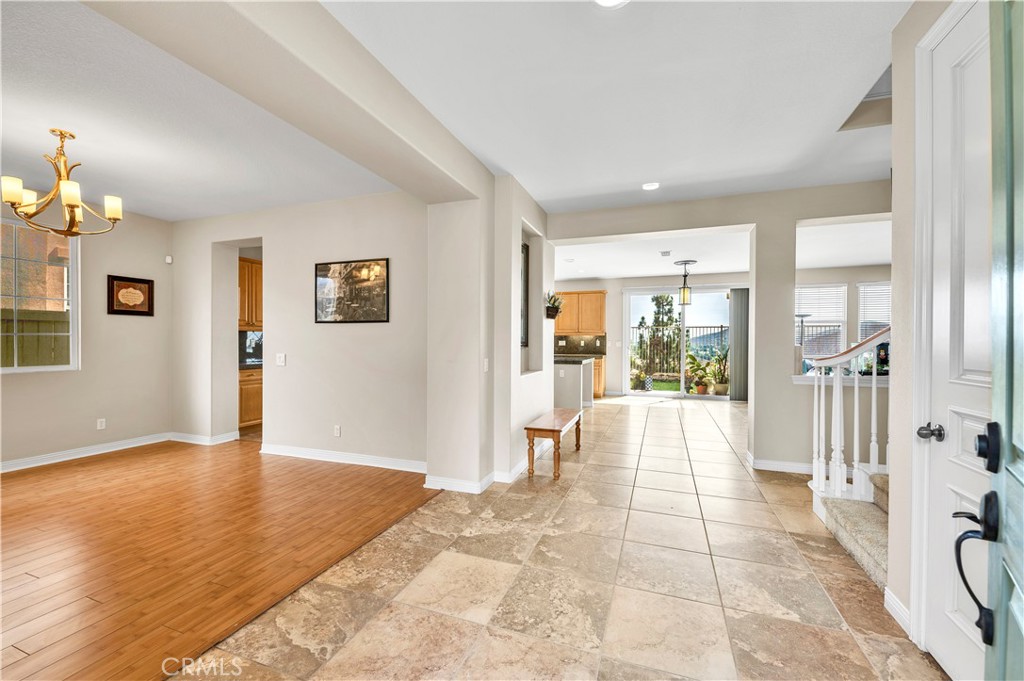 19 Plaza Lucerna Property Photo 5