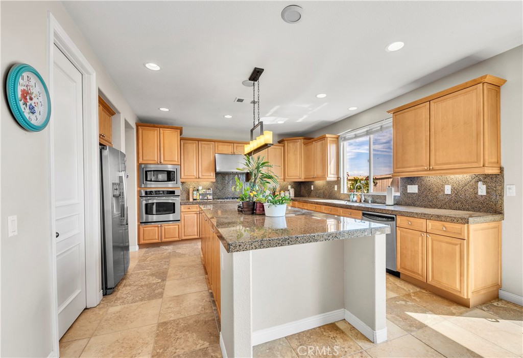 19 Plaza Lucerna Property Photo 8