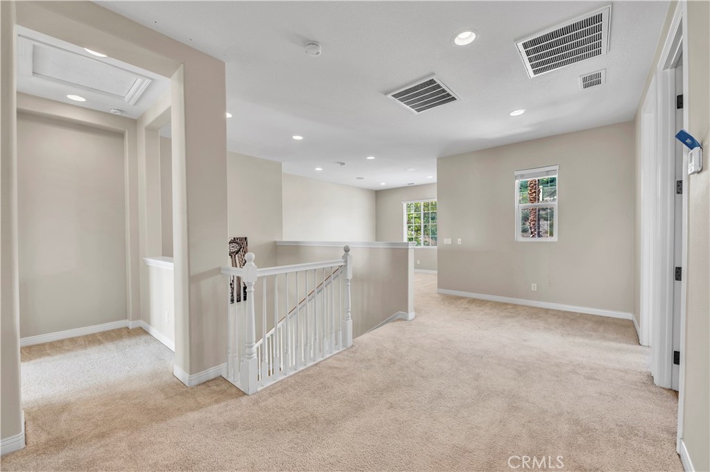 19 Plaza Lucerna Property Photo 15