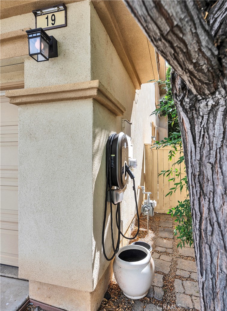 19 Plaza Lucerna Property Photo 33
