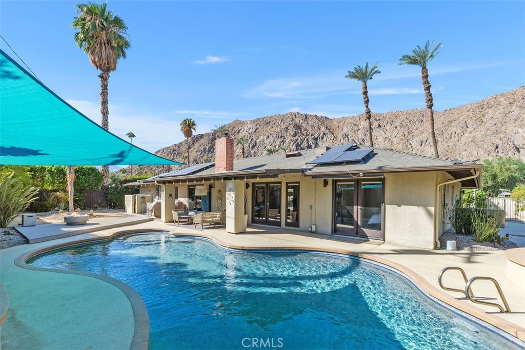46560 Cameo Palms Property Photo 3