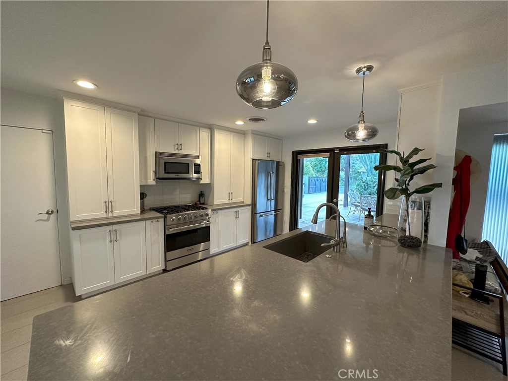 46560 Cameo Palms Property Photo 7
