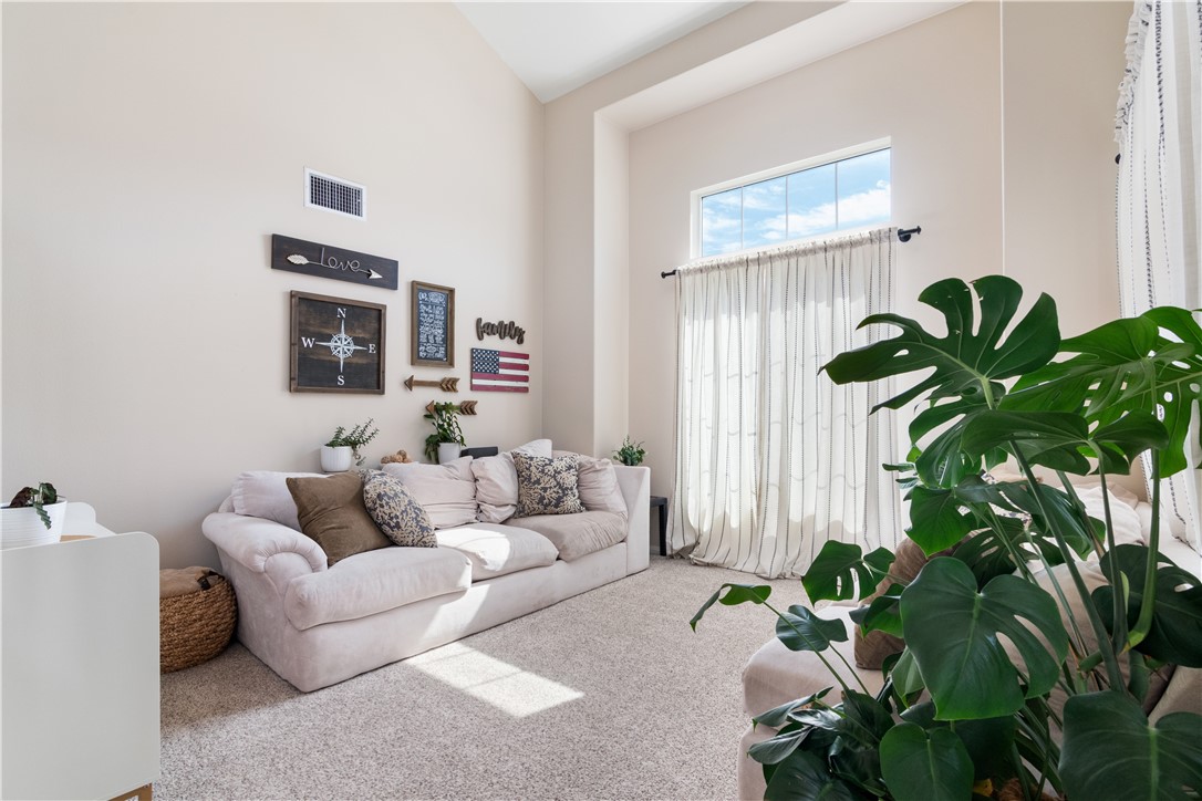 33611 Delphinium Lane Property Photo 4