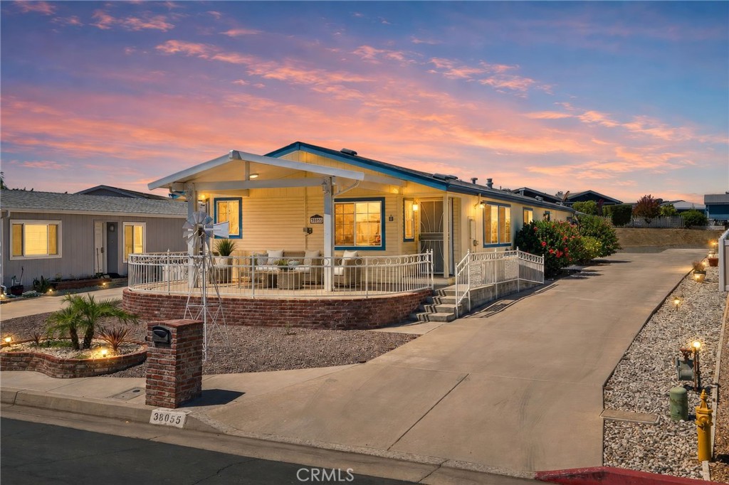 38055 Calle Amigable Property Photo 1