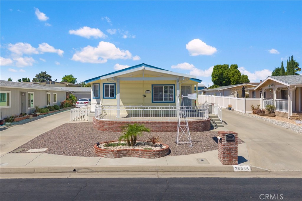 38055 Calle Amigable Property Photo 5