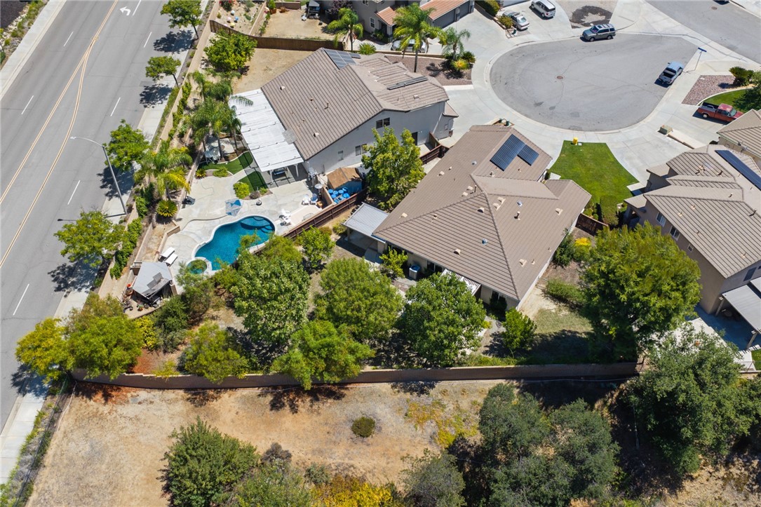 35503 Parkwood Court Property Photo 10