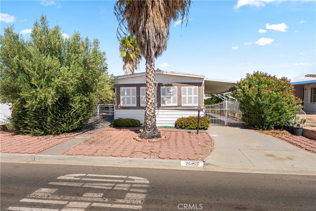 26050 Sultanas Property Photo 1