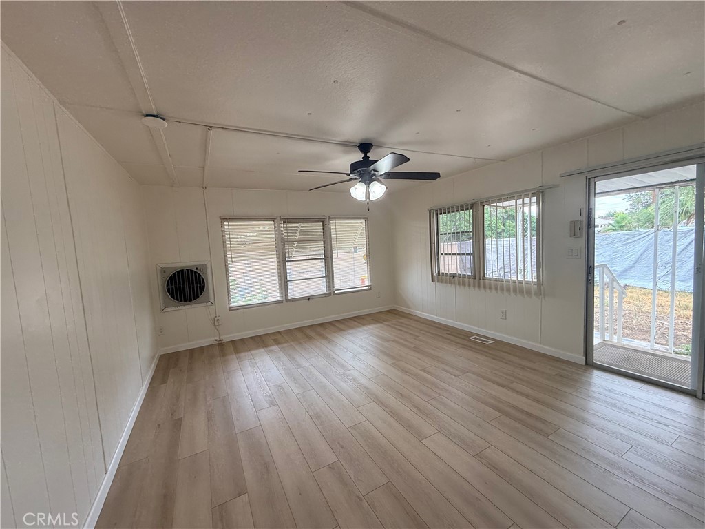 26645 Amanda Property Photo 2