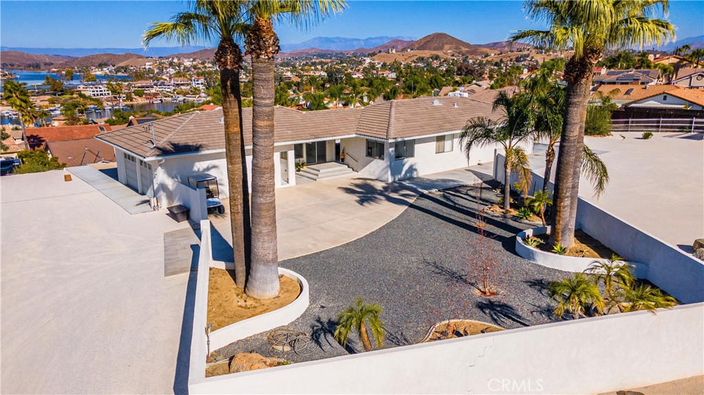 22475 Loch Lomond Drive Property Photo 11