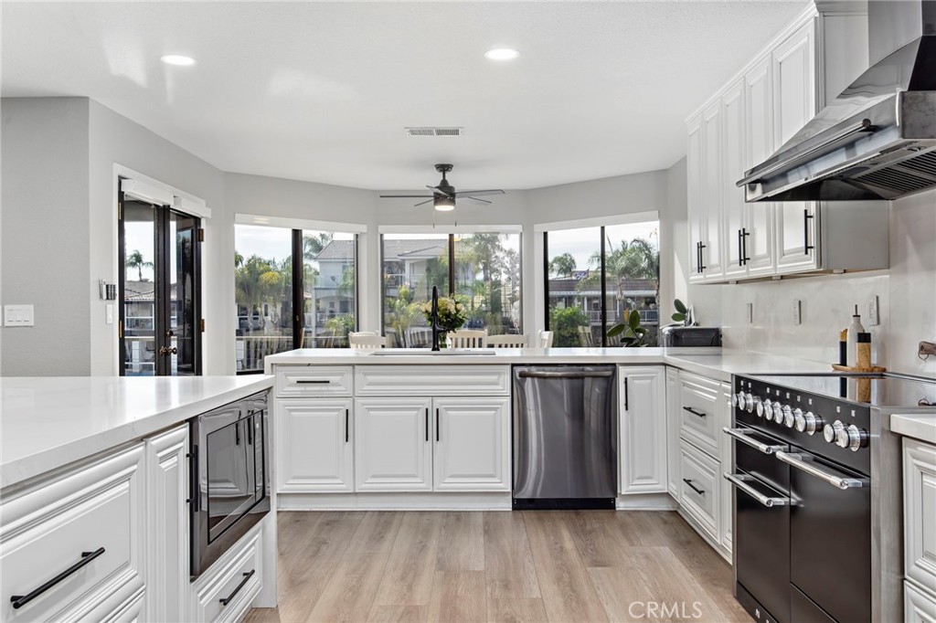 30205 White Wake Property Photo 4