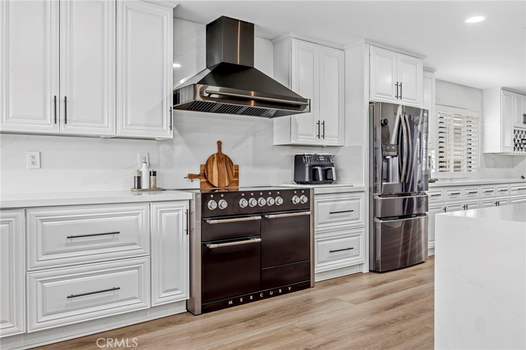 30205 White Wake Property Photo 6