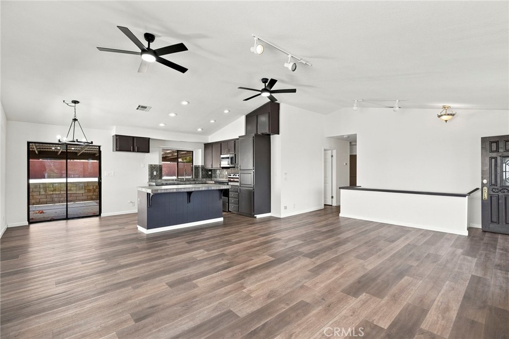 28850 Vacation Property Photo 7