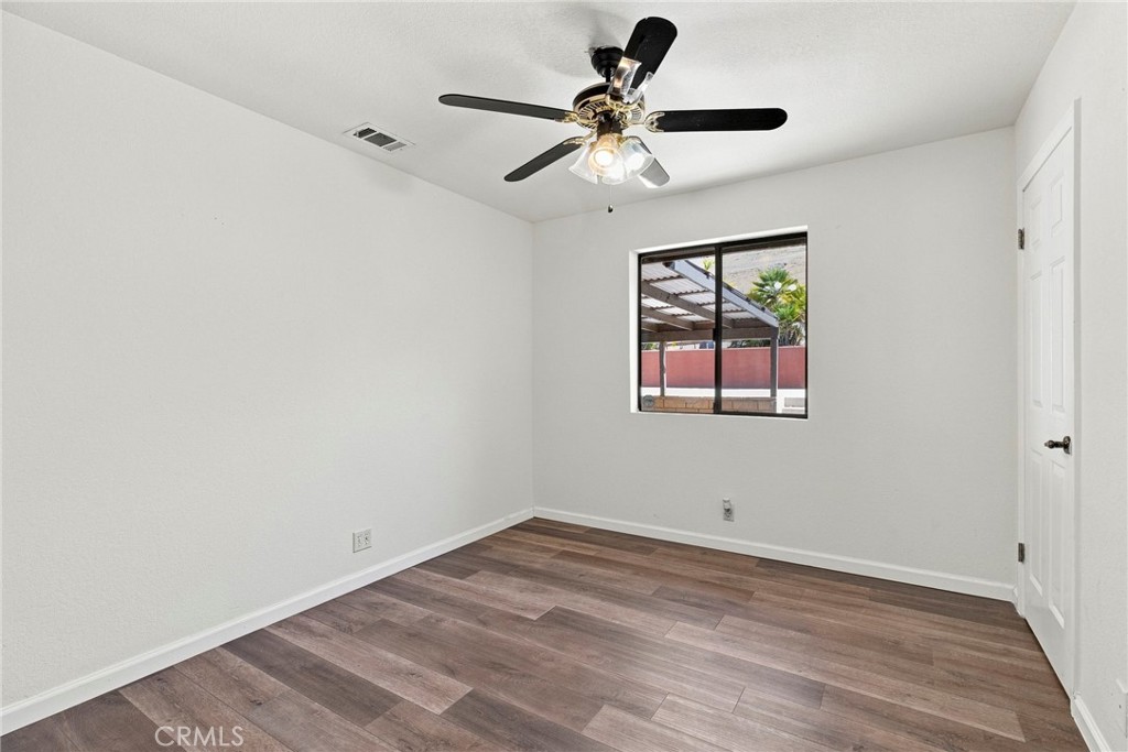 28850 Vacation Property Photo 17