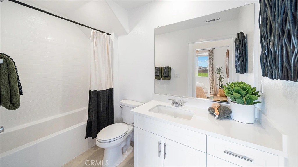 3263 Floral Paseo Property Photo 9