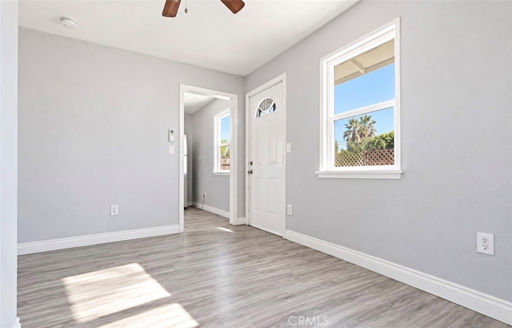 464 W 34th Street Property Photo 3
