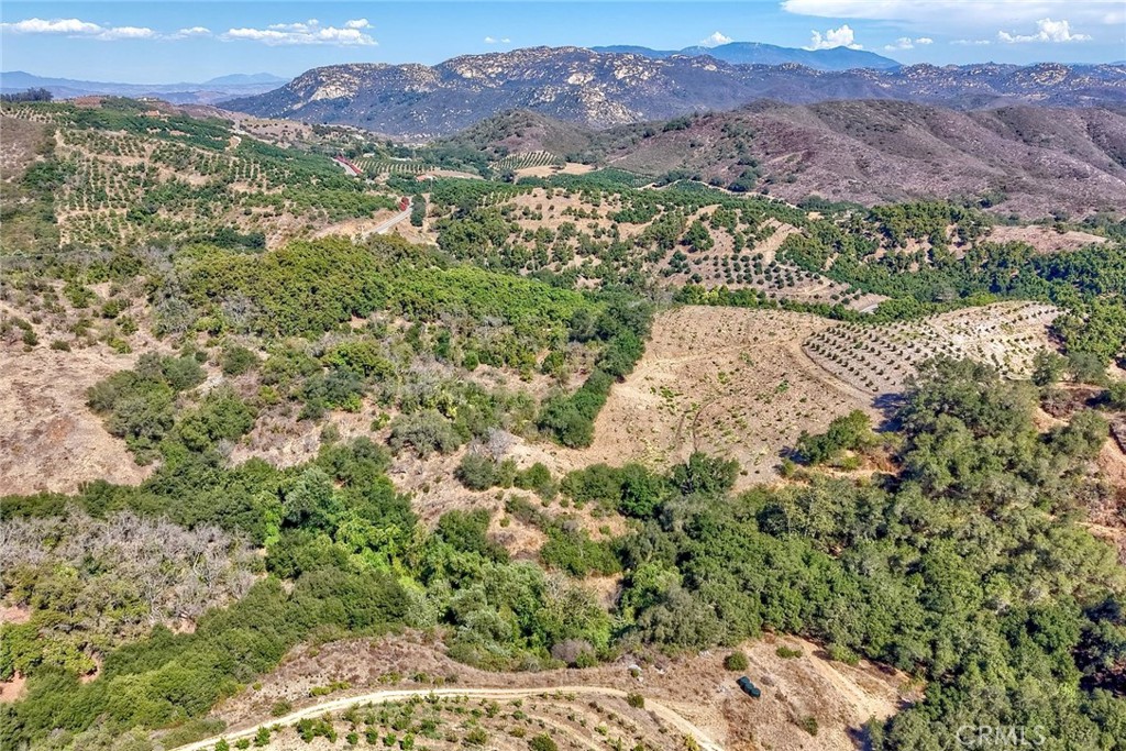 2 Via De Los Robles Property Photo 2