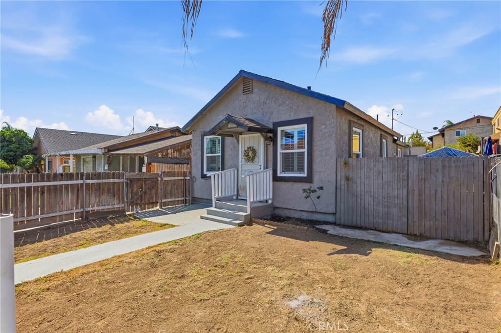 1252 D Property Photo 2