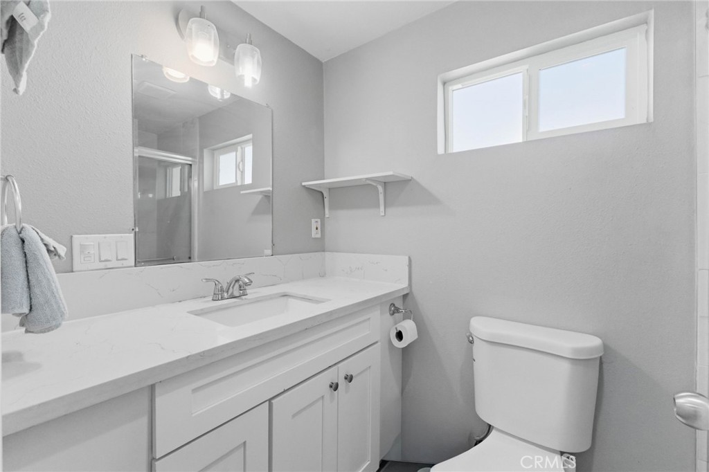 1252 D Property Photo 15