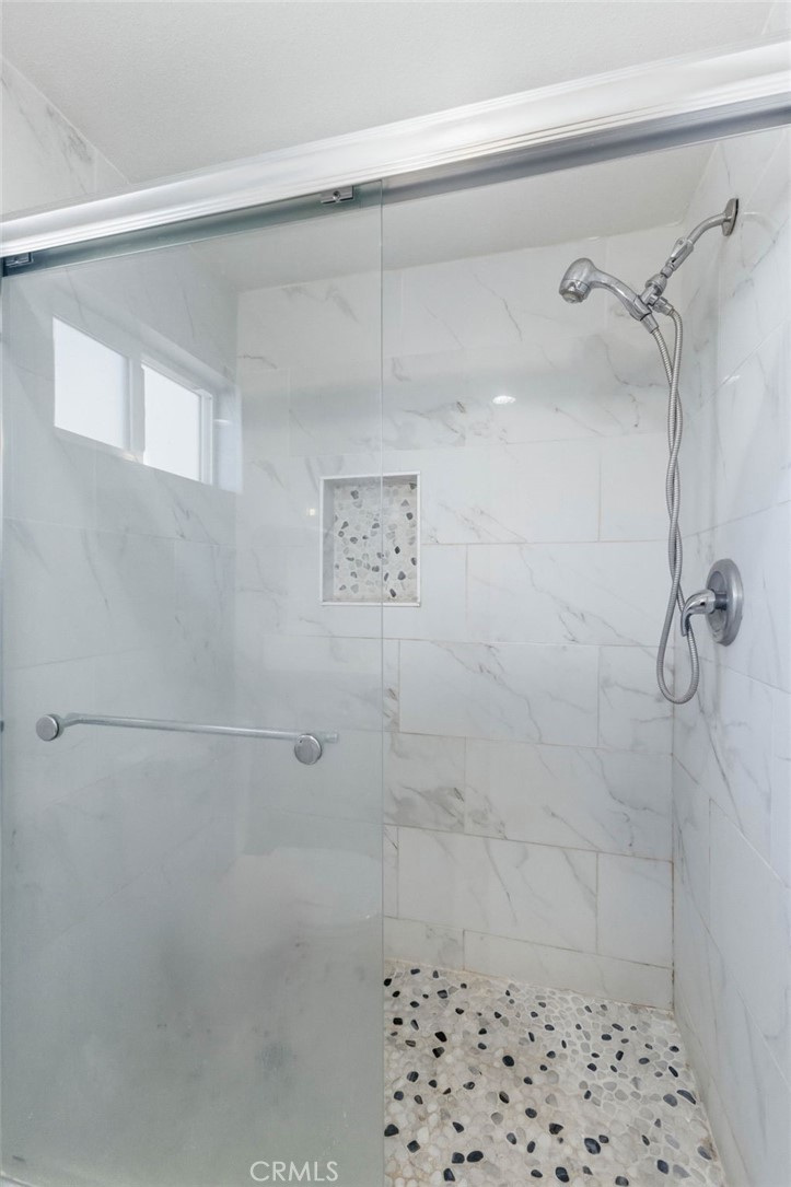 1252 D Property Photo 16