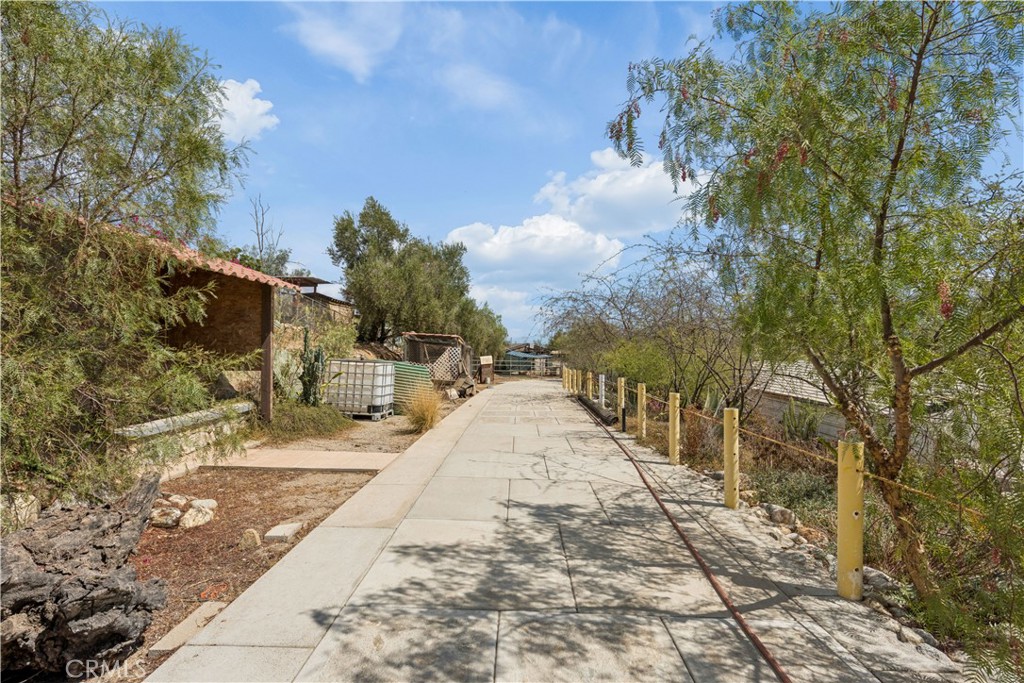 18455 Pequena Entrada Property Photo 13