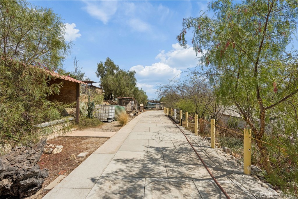 18455 Pequena Entrada Property Photo 13