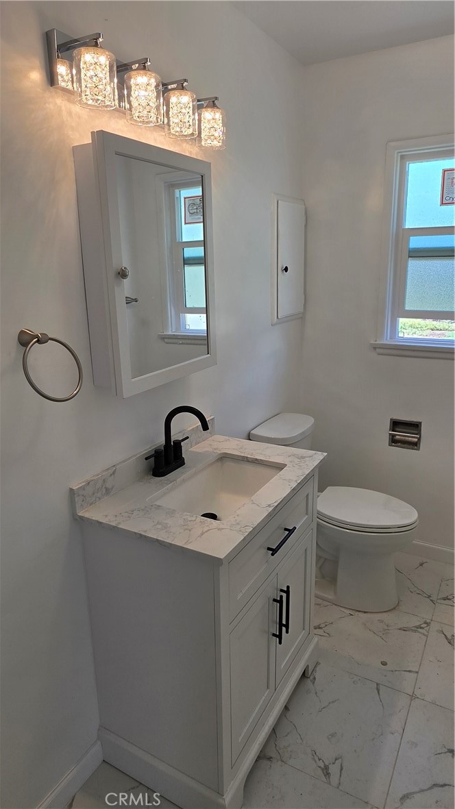 2655 Lincoln Drive Property Photo 8