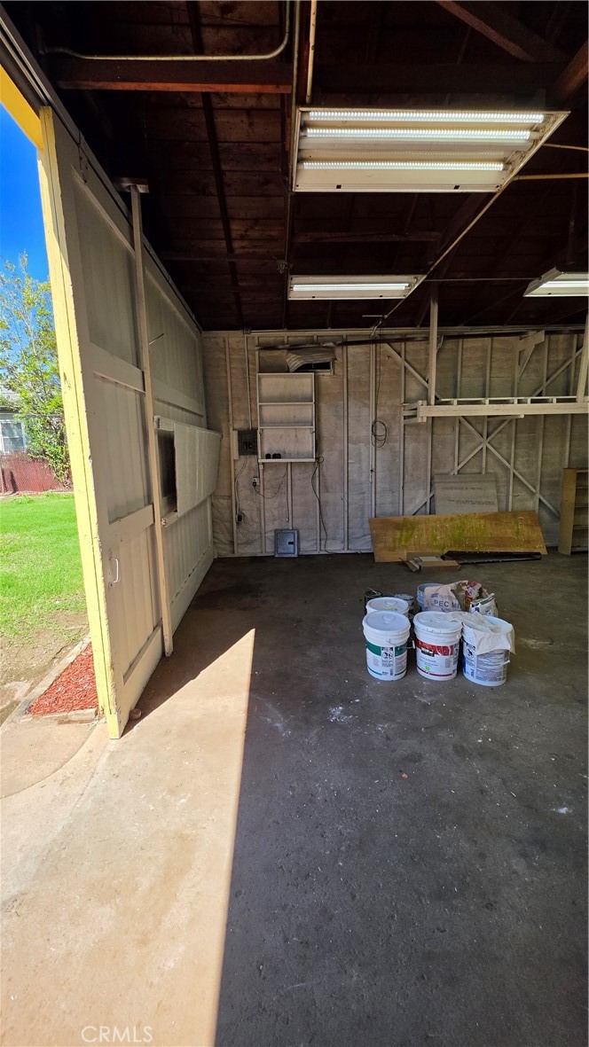 2655 Lincoln Drive Property Photo 14