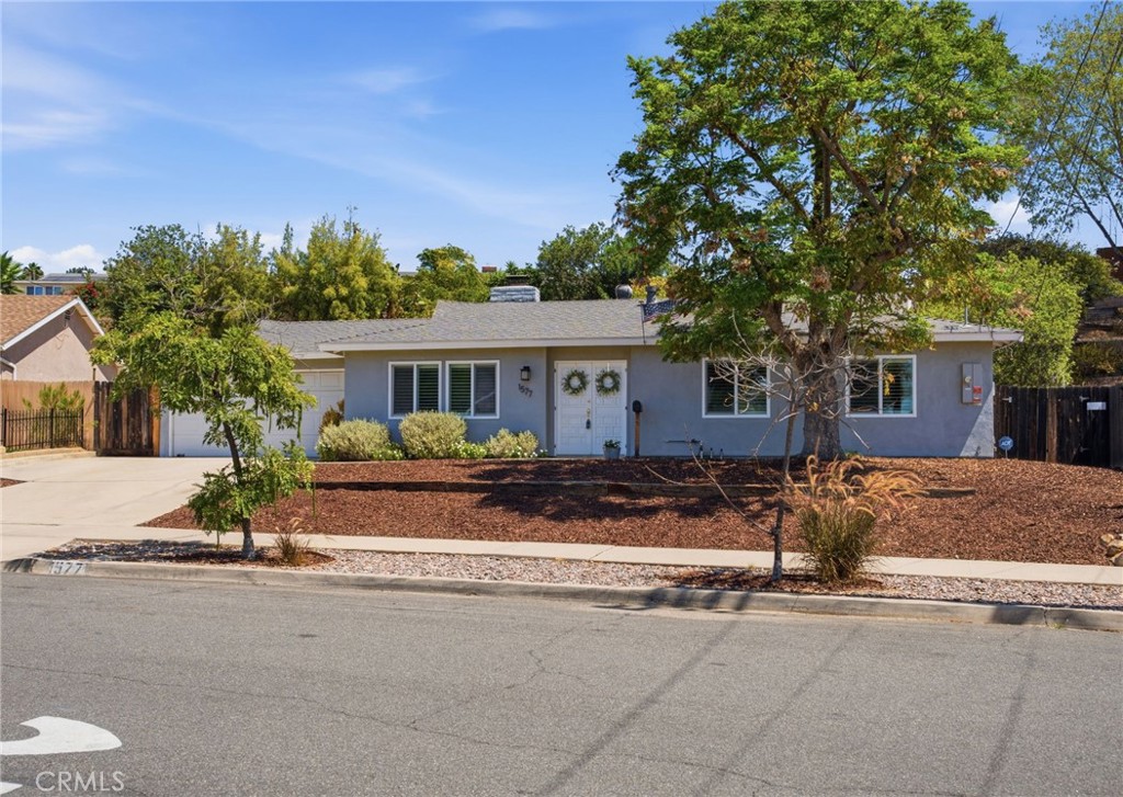 1577 Olive Hills Avenue Property Photo 1