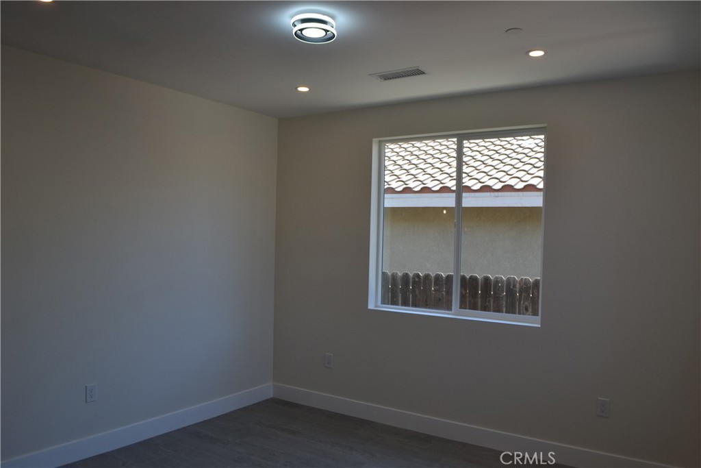 179 E 8th Street Property Photo 3
