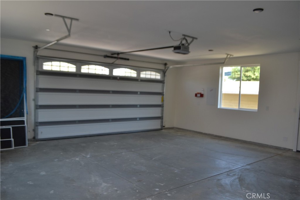 179 E 8th Street Property Photo 18