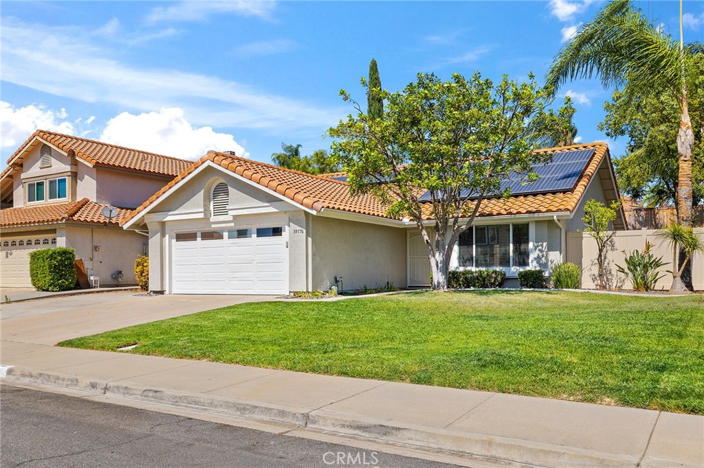 39776 Castile Avenue Property Photo 2