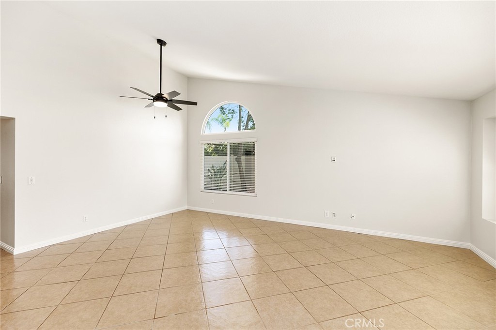 39776 Castile Avenue Property Photo 6