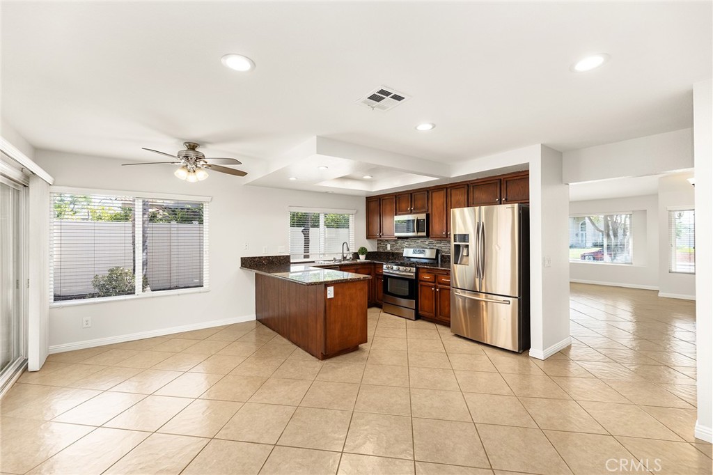 39776 Castile Avenue Property Photo 14