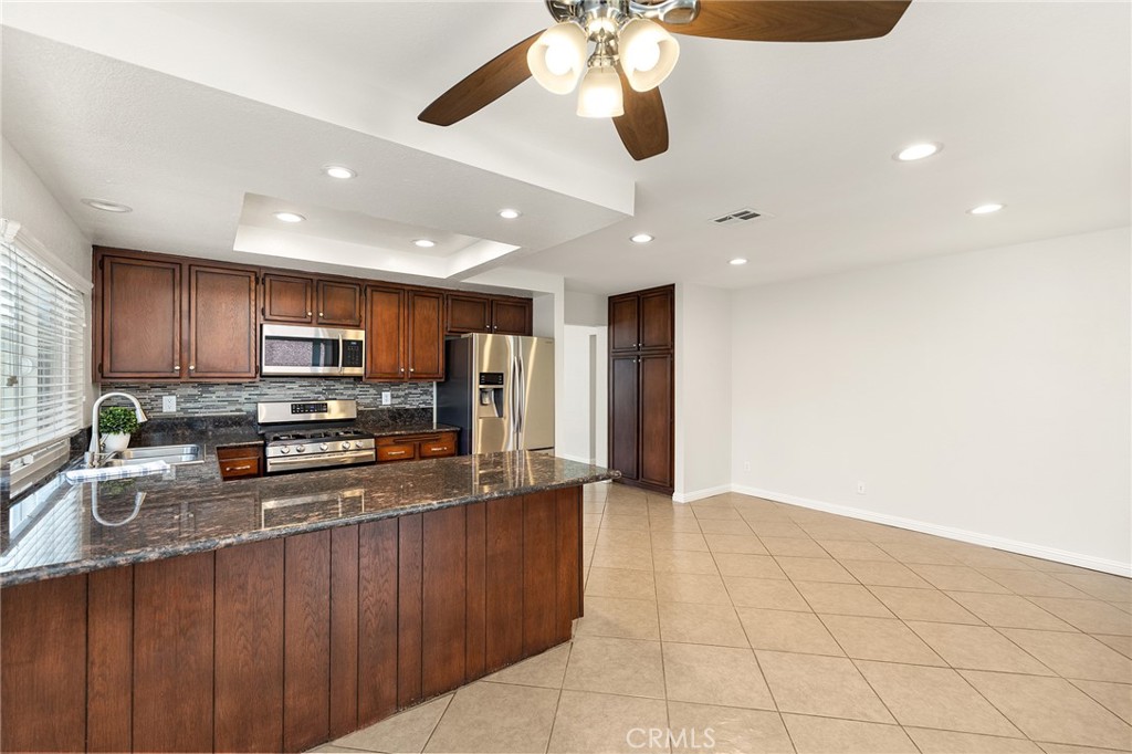 39776 Castile Avenue Property Photo 16