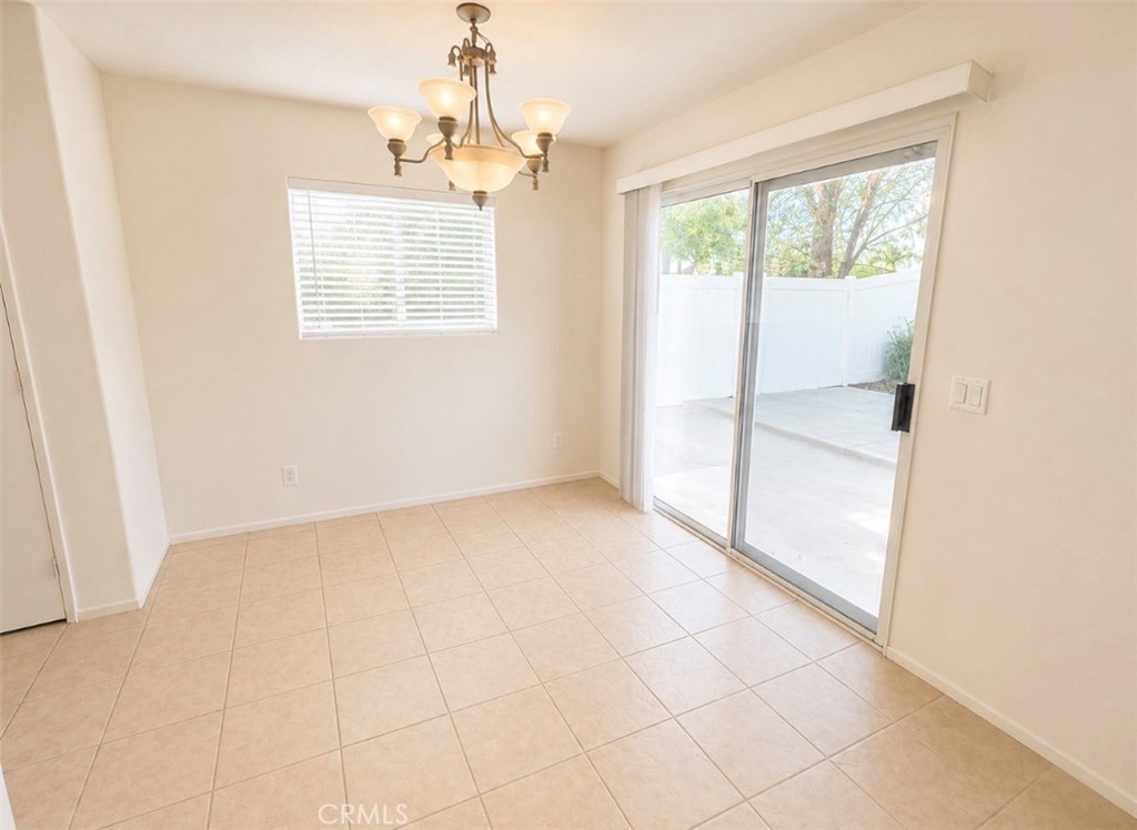 26814 Mountain Glen Property Photo 4