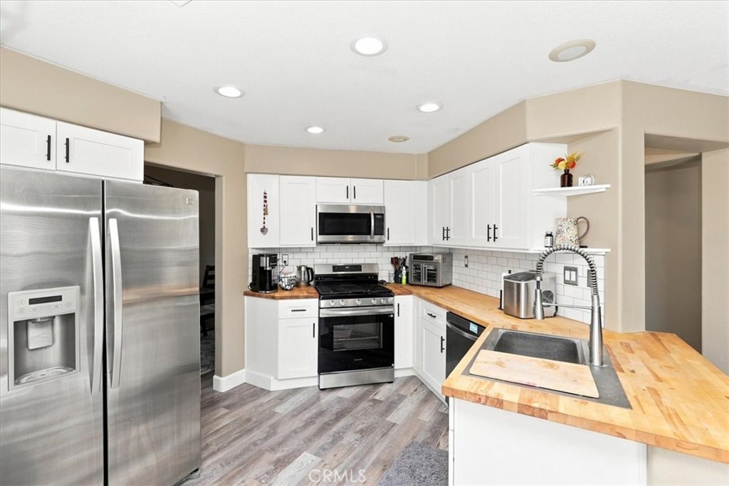 5 Sagewood Property Photo 20