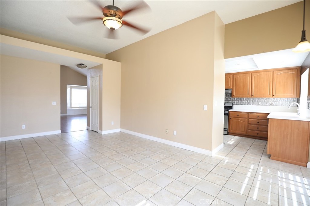 25567 Woodside Property Photo 7
