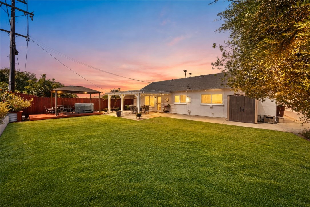 846 De Jur Property Photo 2
