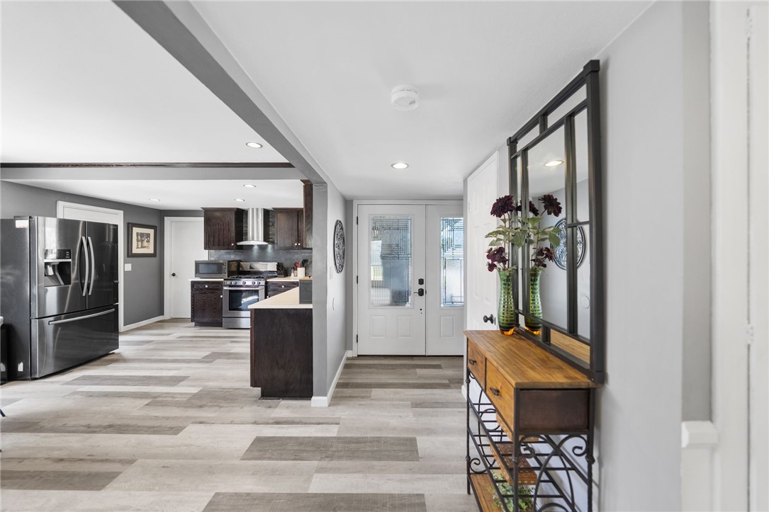 846 De Jur Property Photo 4