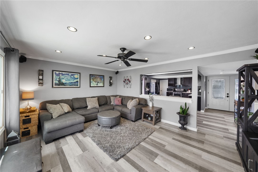 846 De Jur Property Photo 15