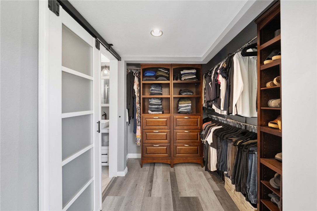846 De Jur Property Photo 19