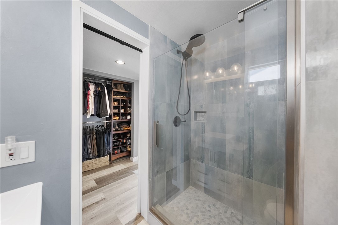 846 De Jur Property Photo 23