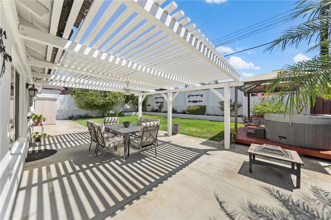 846 De Jur Property Photo 32